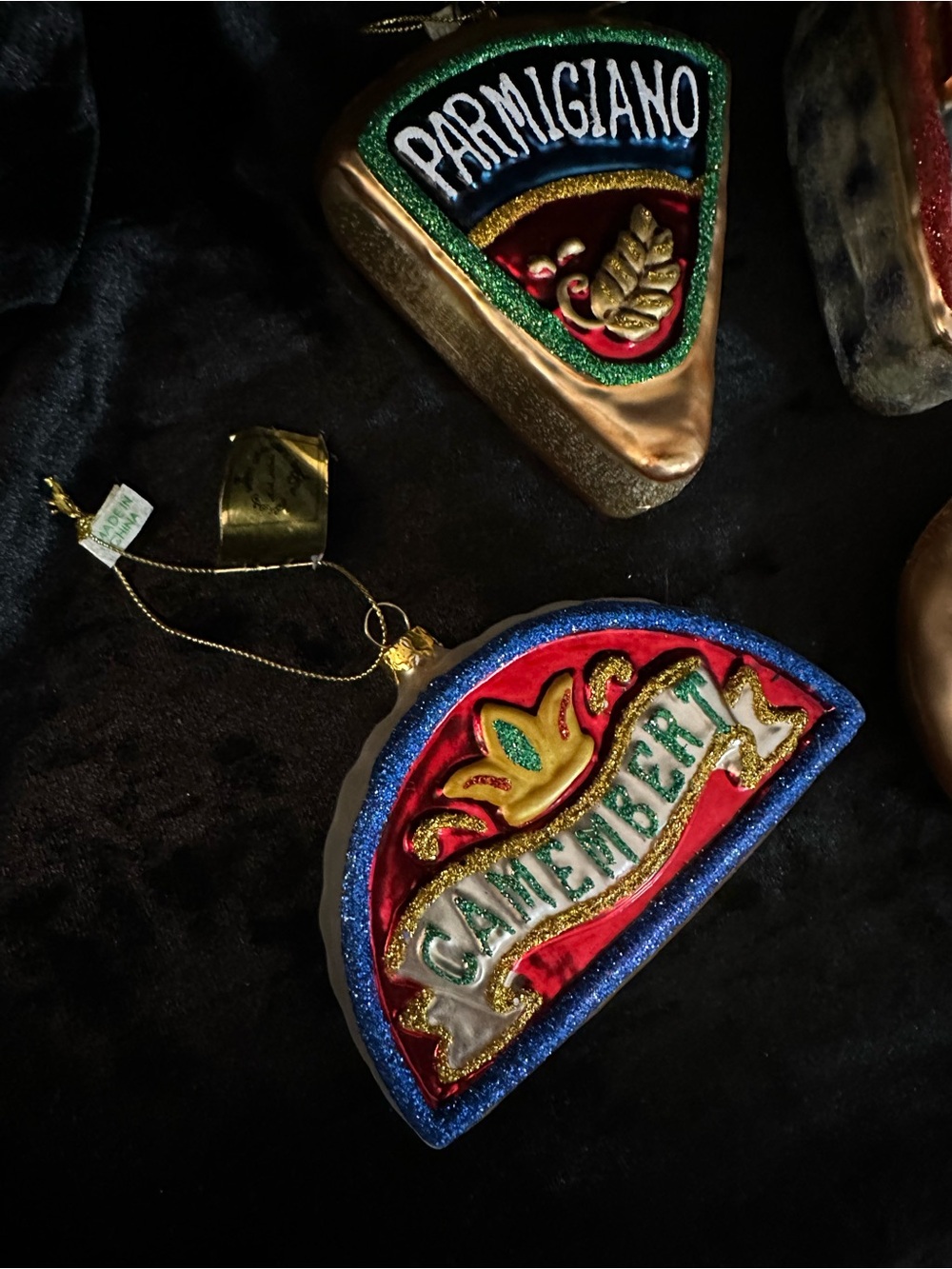 4 Mark Roberts Christmas Ornaments Parmigiano Camembert Roquefort Brie Cheese - Picture 2 of 5